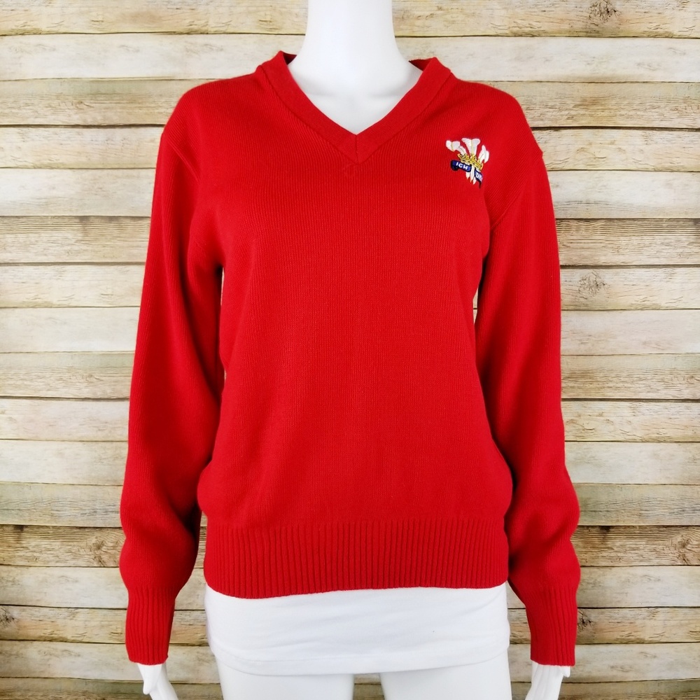 🌹Vintage Red V-Neck Sweater🌹